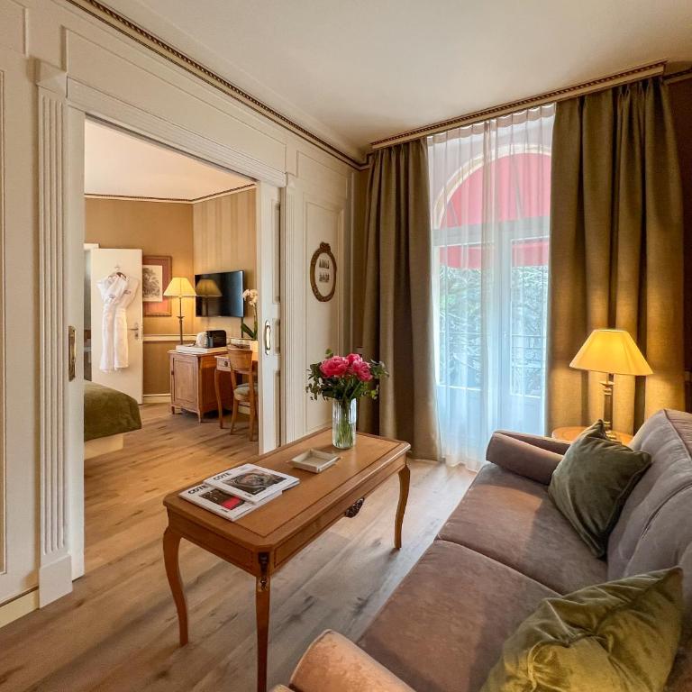 Carlton Lausanne Boutique Hôtel - Junior Suite with Balcony - 3