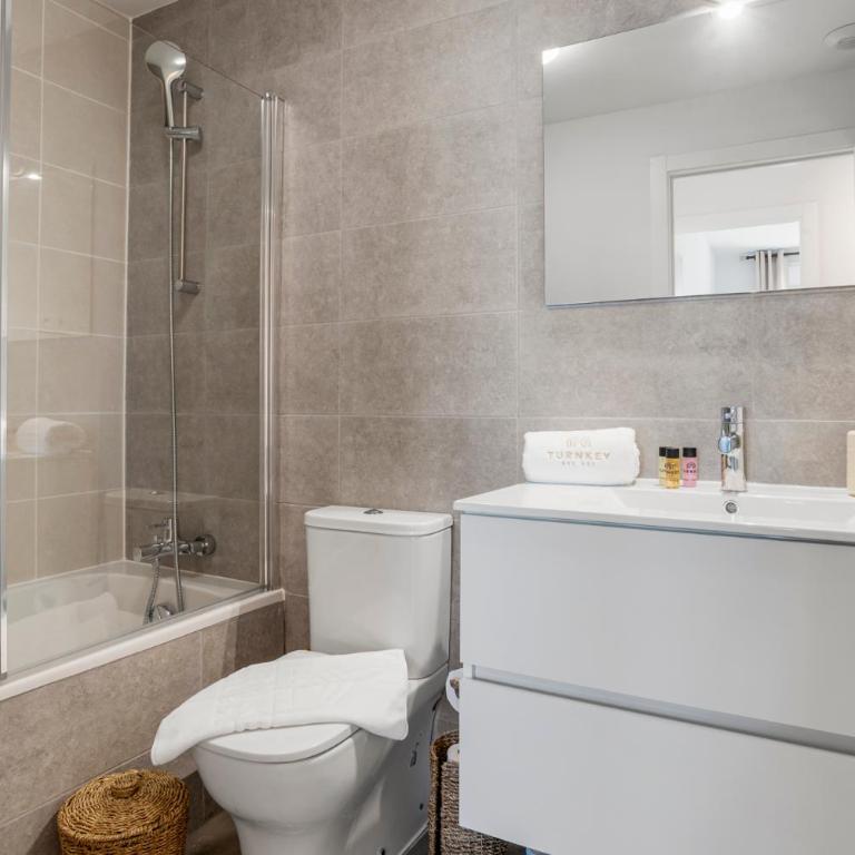 Casa de Koko Estepona - Apartamento de 2 dormitorios con balcón - 11