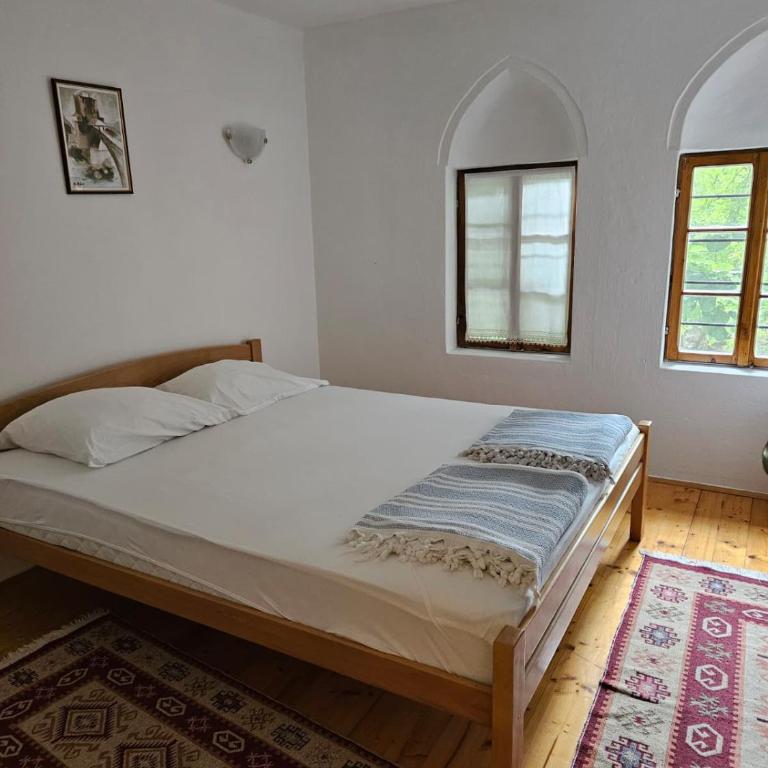 Old Bosnian House-3 bedroom apartment - Three-Bedroom Apartment - 22