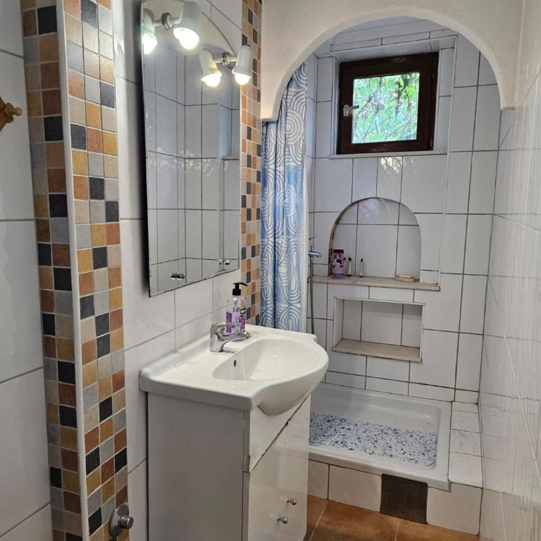 Old Bosnian House-3 bedroom apartment - Three-Bedroom Apartment - 21
