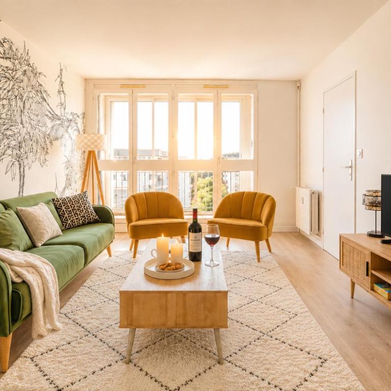 Grand appartement 10 pers, Ventilateur, 5 chambres & Parking gratuit - Appartement - 4