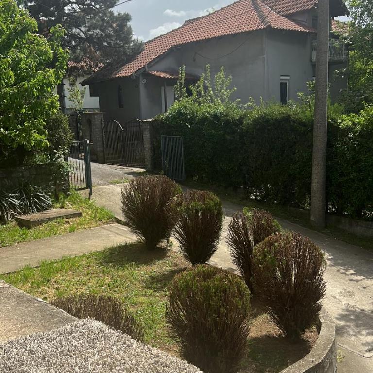 Kuća za izdavanje - Kuća sa 2 Spavaće Sobe - 14