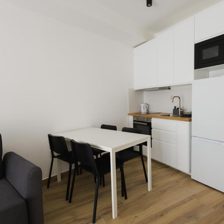 iNSide Stay - One-Bedroom Apartment - 7