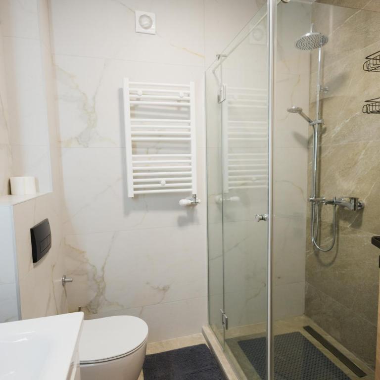 iNSide Stay - One-Bedroom Apartment - 6