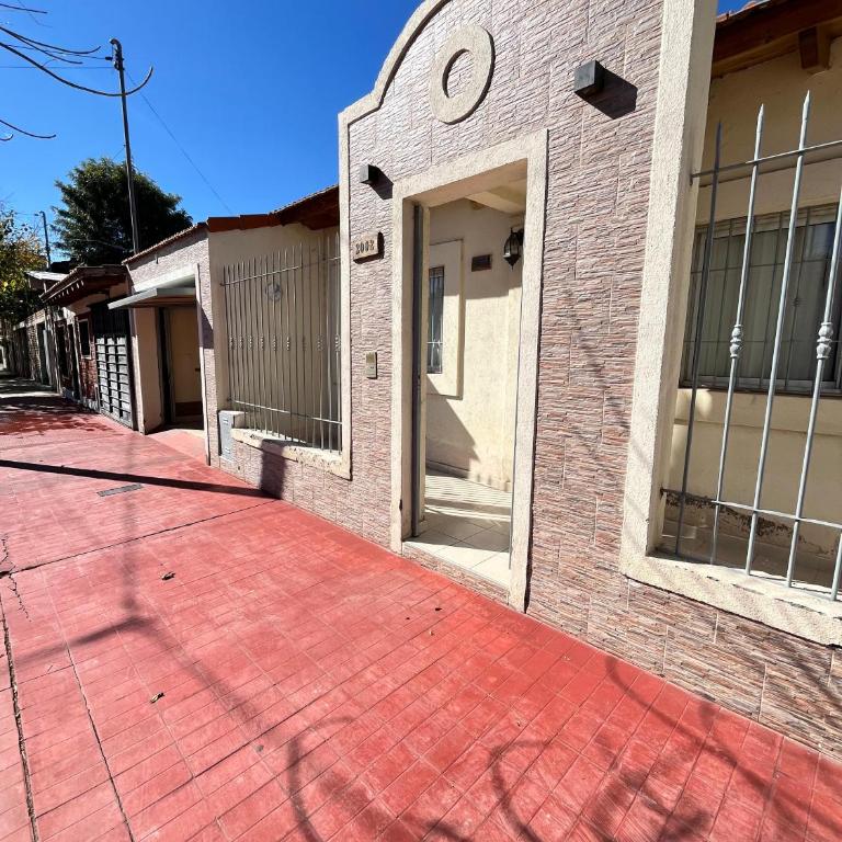 Casa Premium con Cochera en Mendoza Ideal Familias Hasta 7 pers - Vacation Home - 2