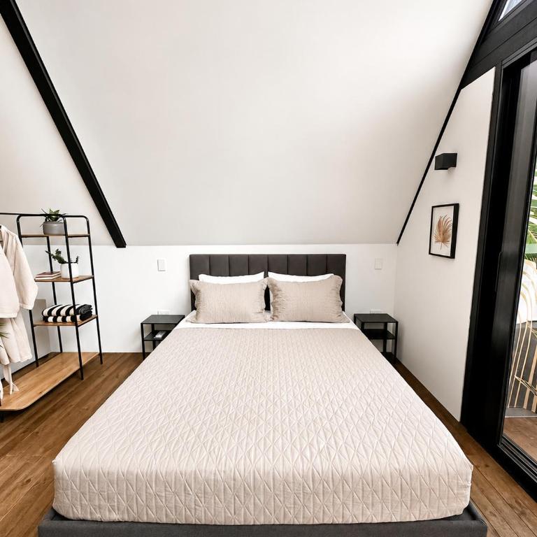 Find your Zen Private Glamping Cabin - One-Bedroom Apartment - 6