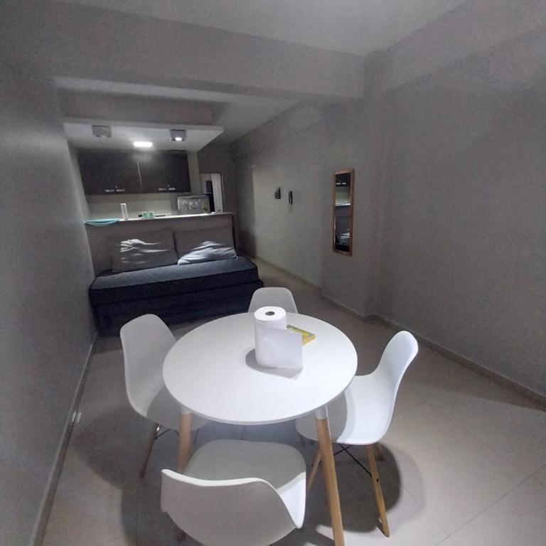 Departamento Ideal para 2 Personas y Apto para 4 en Zona Norte Tucuman - Apartamento de 1 dormitorio con balcón - 2
