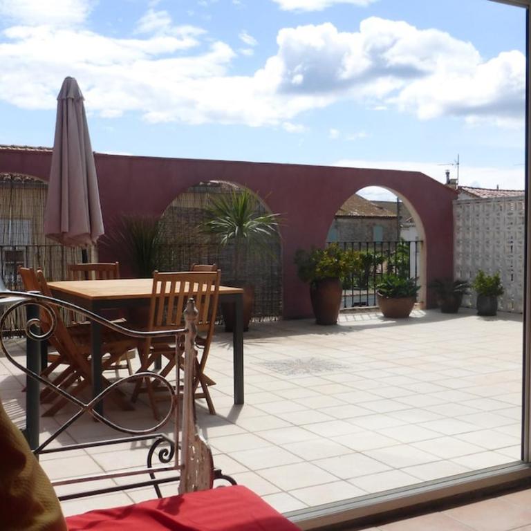 Charming apartment, 3 bedrooms, large terrace - Appartement 3 Chambres avec Balcon - 2