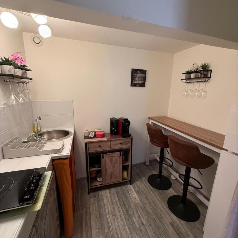 Suite spacieuse et moderne avec cuisine et salle de bain - Appartamento con 1 Camera da Letto - 4