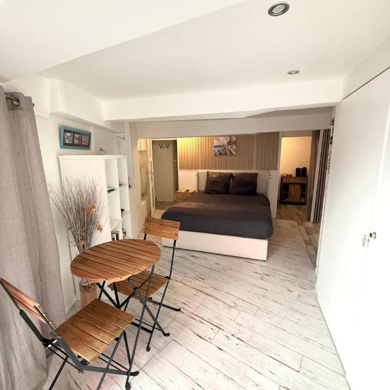 Suite spacieuse et moderne avec cuisine et salle de bain - Appartamento con 1 Camera da Letto - 8