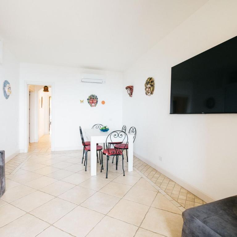 Perla Mediterranea by Taormina Holidays - Two-Bedroom Apartment - 10