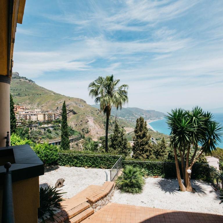 Perla Mediterranea by Taormina Holidays - Two-Bedroom Apartment - 2
