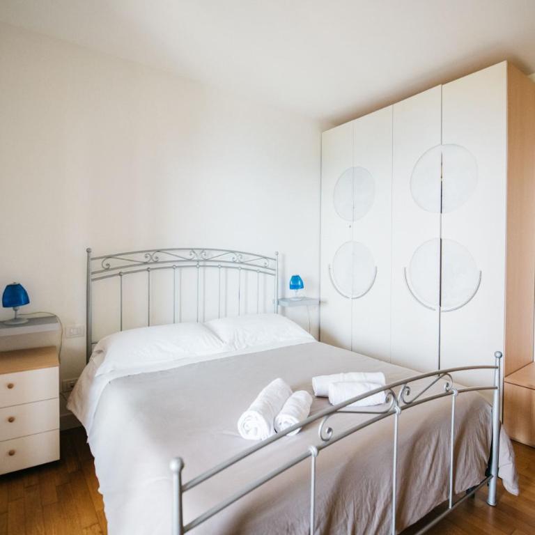Perla Mediterranea by Taormina Holidays - Two-Bedroom Apartment - 13