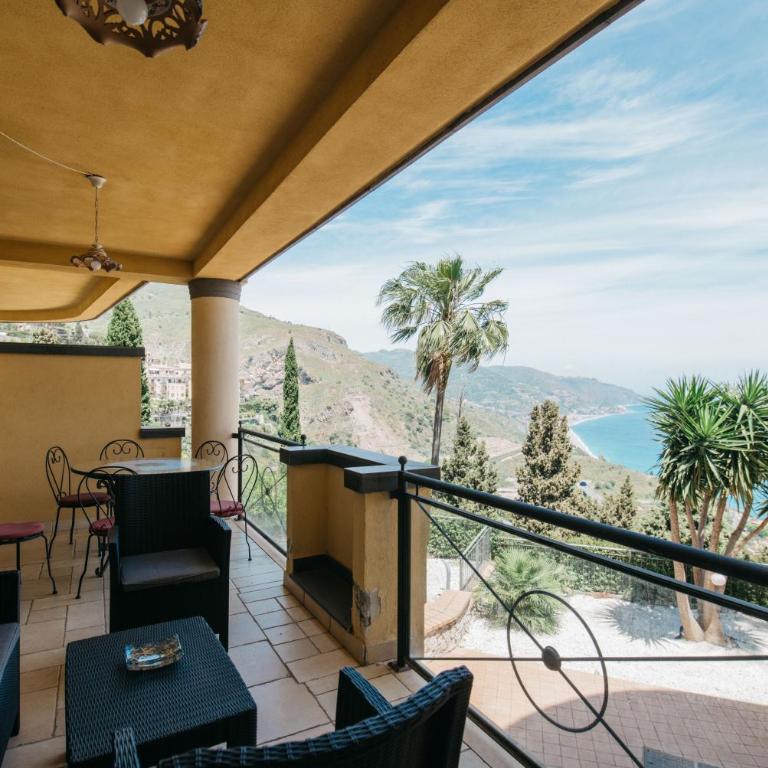 Perla Mediterranea by Taormina Holidays - Two-Bedroom Apartment - 25