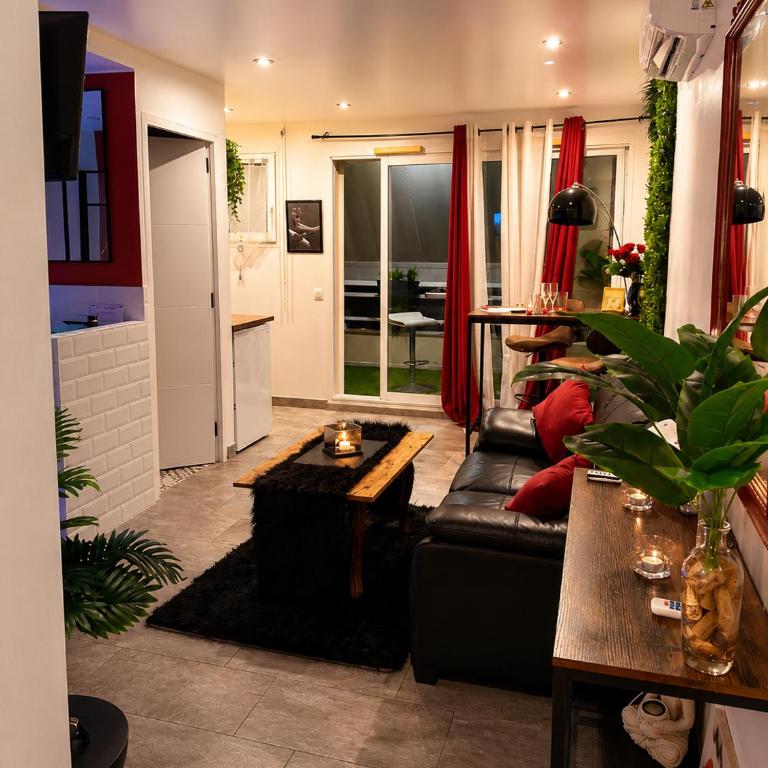Amour Azur Appartement pour 2 avec jacuzzi et terrasse à 2 minutes de la mer - Studio - 10