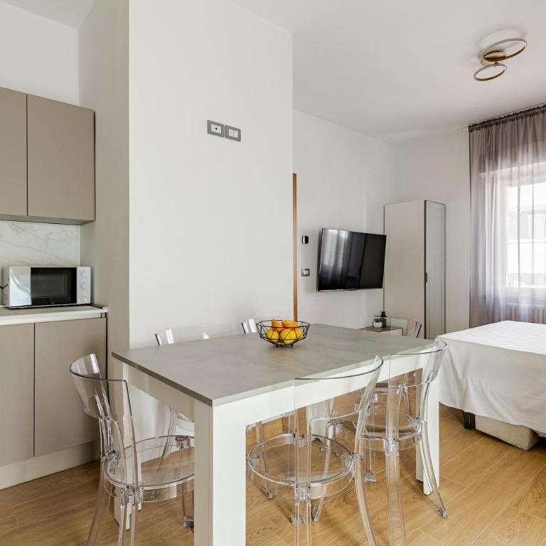 Luxury Apartment , Super WiFi - P r a t u r e c c i Group - Two-Bedroom Apartment - 5