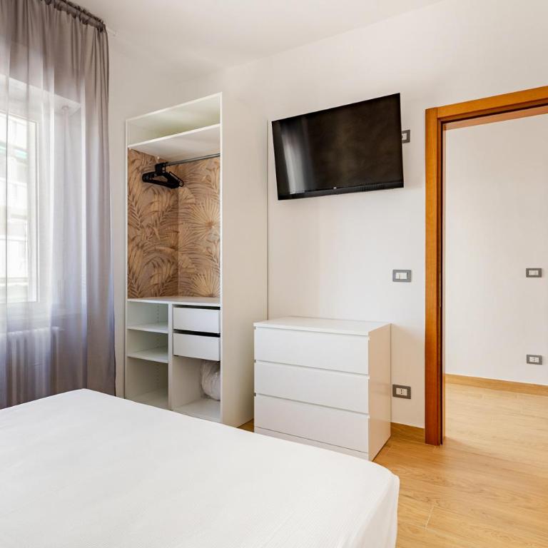 Luxury Apartment , Super WiFi - P r a t u r e c c i Group - Two-Bedroom Apartment - 17