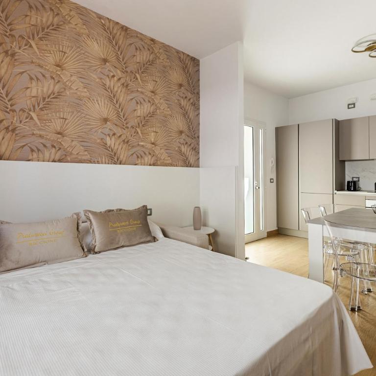 Luxury Apartment , Super WiFi - P r a t u r e c c i Group - Two-Bedroom Apartment - 23