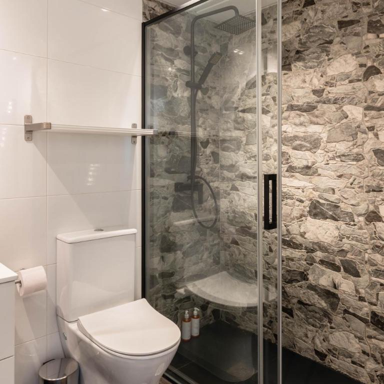 Bright Pool Apartment Torremolinos - Apartamento de 2 dormitorios - 23