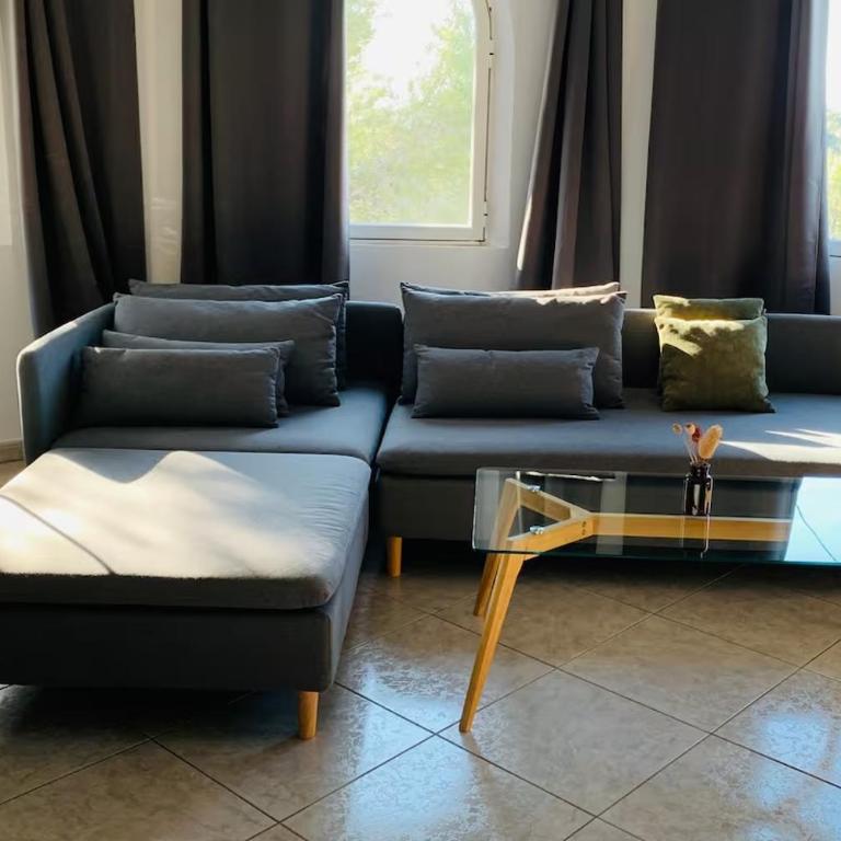 Traumhaftes Apartment mit Pool - Three-Bedroom Home - 12