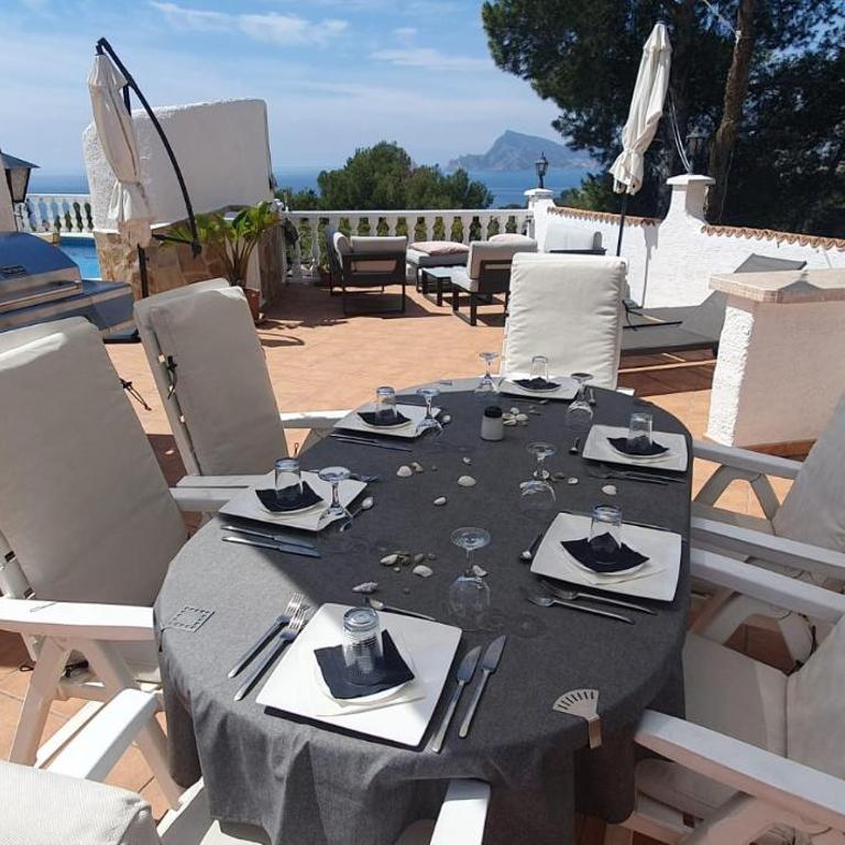 Traumhaftes Apartment mit Pool - Three-Bedroom Home - 3