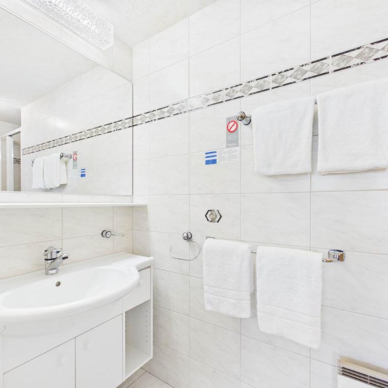 Suite for 3 with Mountain View near SaasFee - Suite - 7