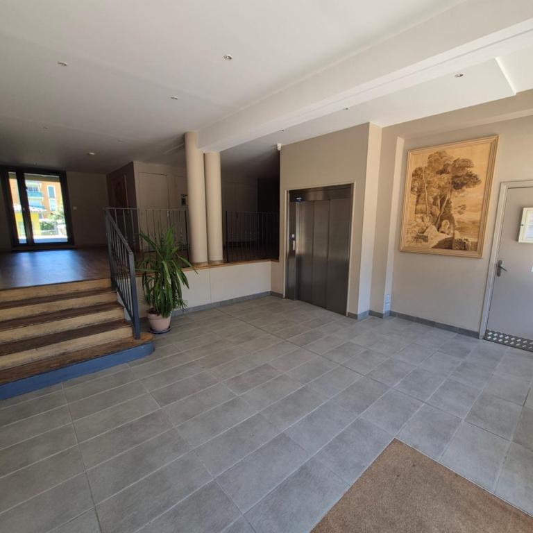 City Rose T2, Climatisation,parking privé, piscine, wifi , tout confort - Apartment mit 1 Schlafzimmer - 4