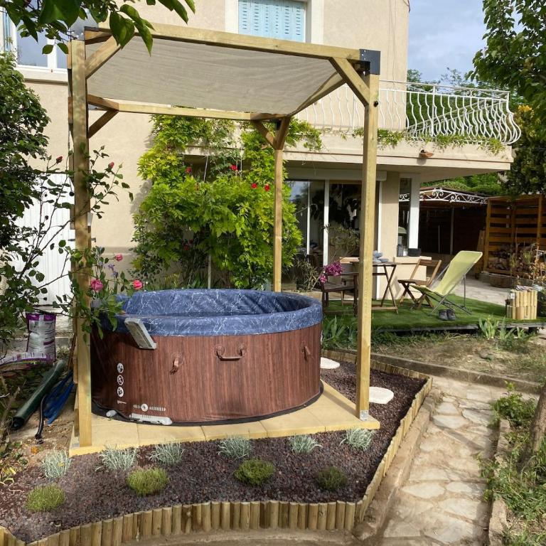Joli T2 dans une villa - Apartment mit 1 Schlafzimmer - 41