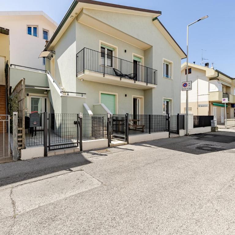 Grazioso Trilocale con Patio WiFi top - P r a t u r e c c i Group - Two-Bedroom Apartment - 16