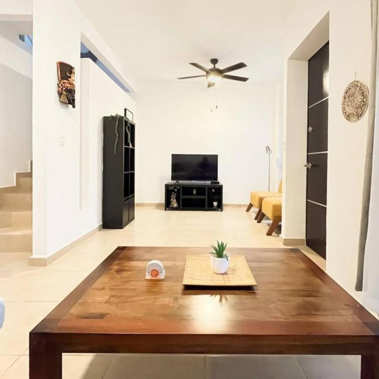 Spacious 3BR Family Home, Pool, Security & Near Xcaret - Casa de 3 dormitorios - 7