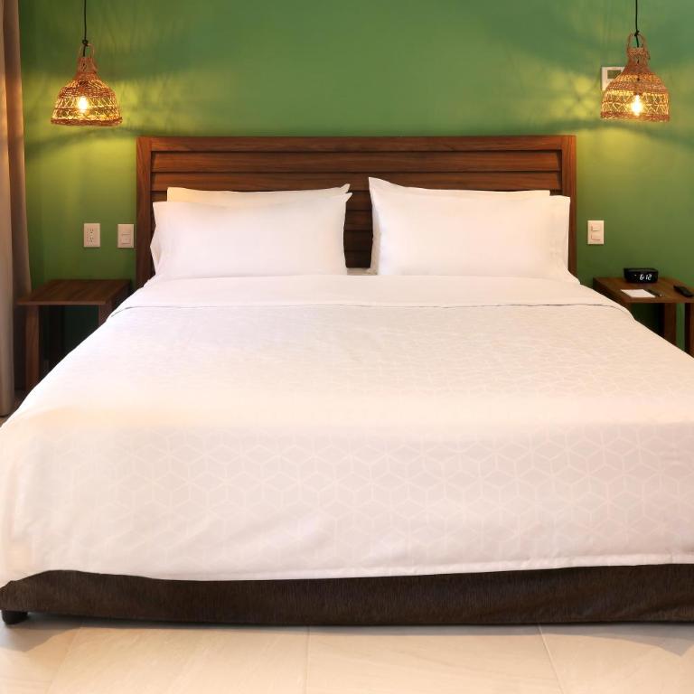 Holiday Inn Tulum by IHG - Standard King Room - 5