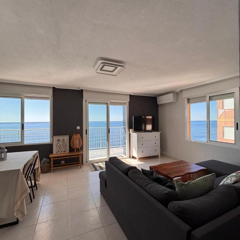 Primera línea vistas panorámicas al Mediterráneo - Two-Bedroom Apartment - 1