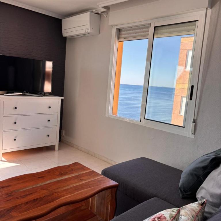 Primera línea vistas panorámicas al Mediterráneo - Two-Bedroom Apartment - 8