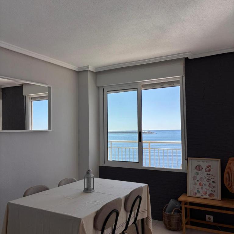 Primera línea vistas panorámicas al Mediterráneo - Two-Bedroom Apartment - 11