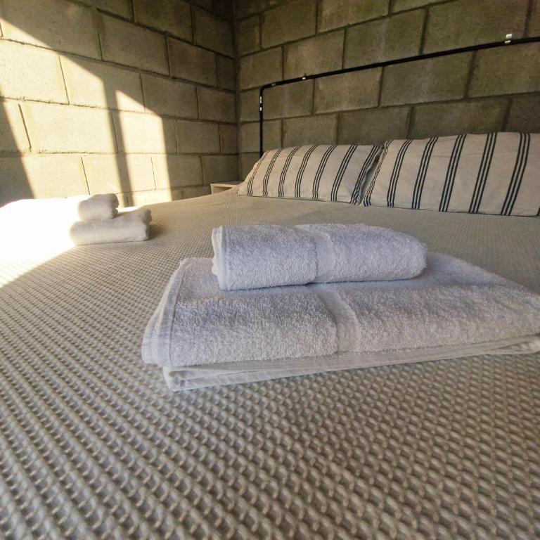 Descanso del Monte - Three-Bedroom House - 4