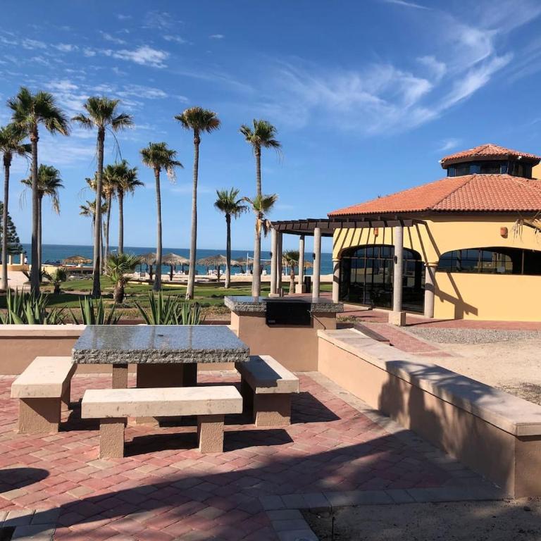 Sandy Beach Princesa B309 Ocean Front Resort - Two-Bedroom Apartment with Balcony and Sea View - 13