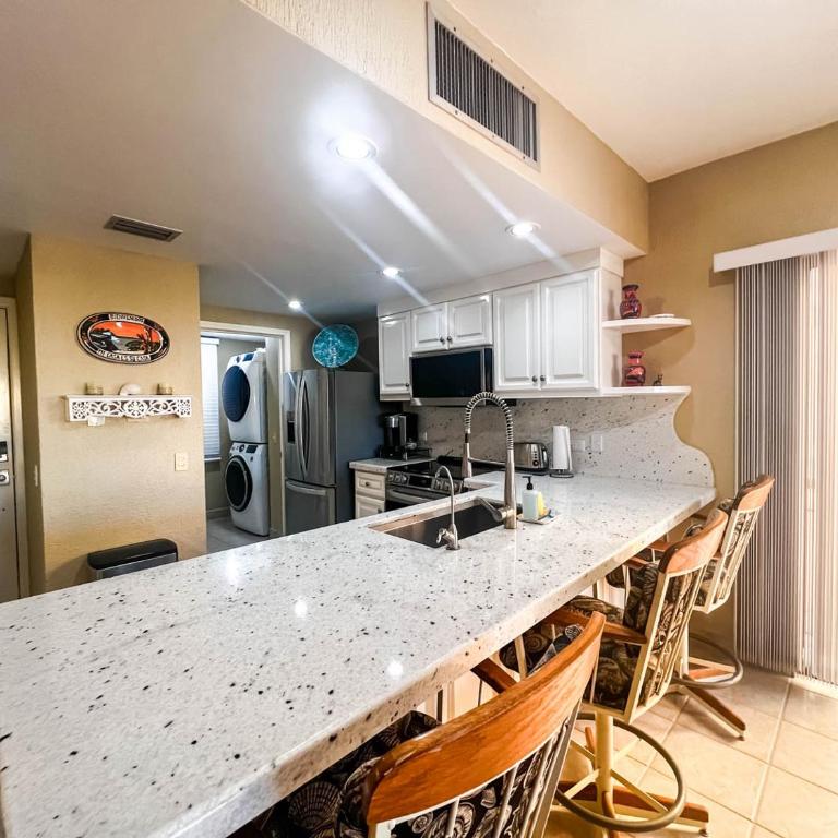 Sandy Beach Princesa B309 Ocean Front Resort - Two-Bedroom Apartment with Balcony and Sea View - 27