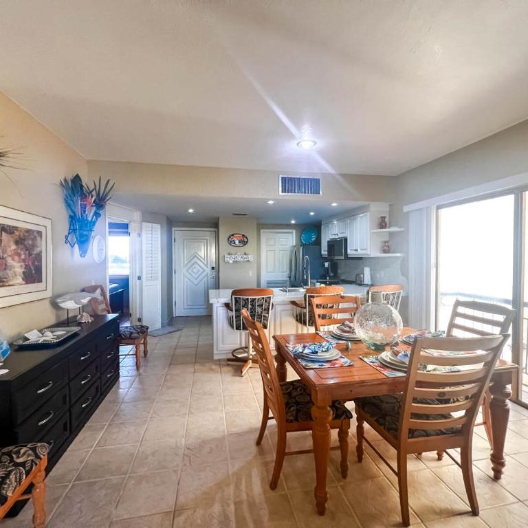 Sandy Beach Princesa B309 Ocean Front Resort - Two-Bedroom Apartment with Balcony and Sea View - 33