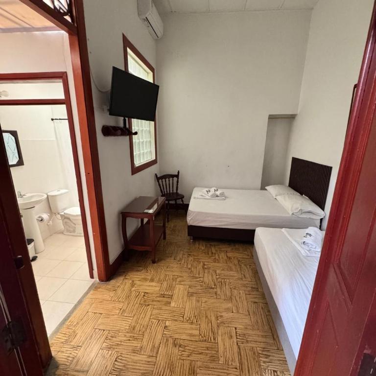 Hotel Los Ángeles - Habitación Triple - 2