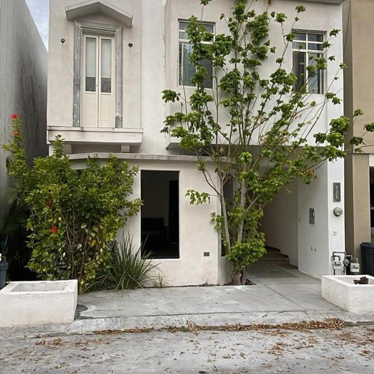 Quiet House near MTY Airport, Gated & Park - One-Bedroom House - 16