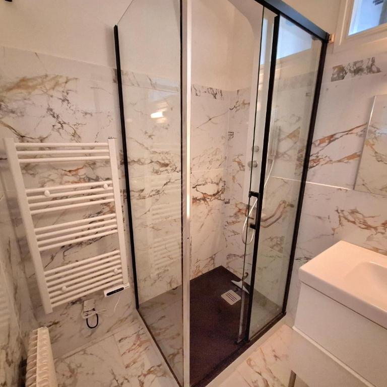 Appartement deux pièces plein Sud - Apartamento de 1 dormitorio - 12