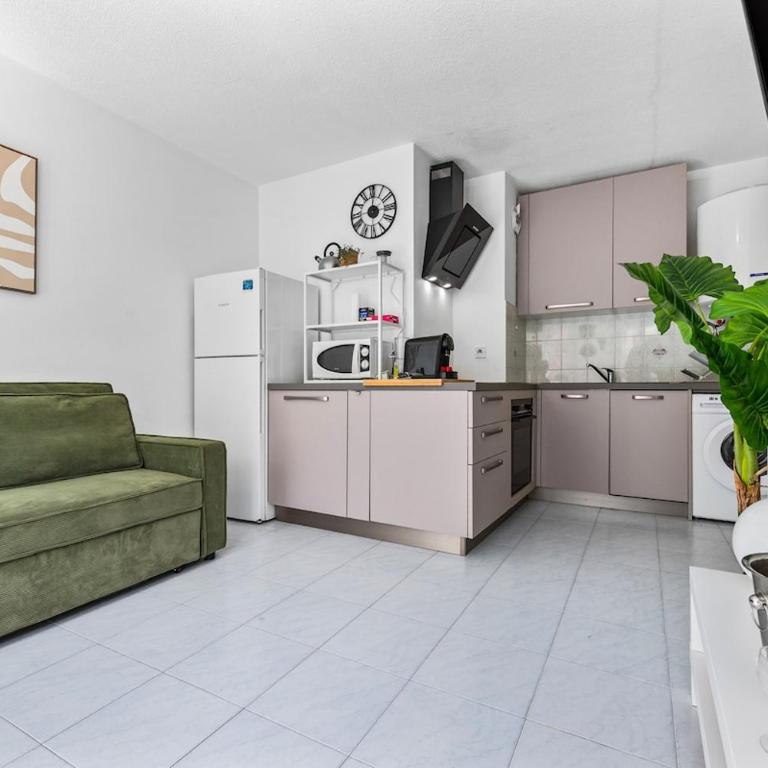 Bel appartement climatisé avec terrasse et piscine - Apartamento de 1 dormitorio con balcón - 26