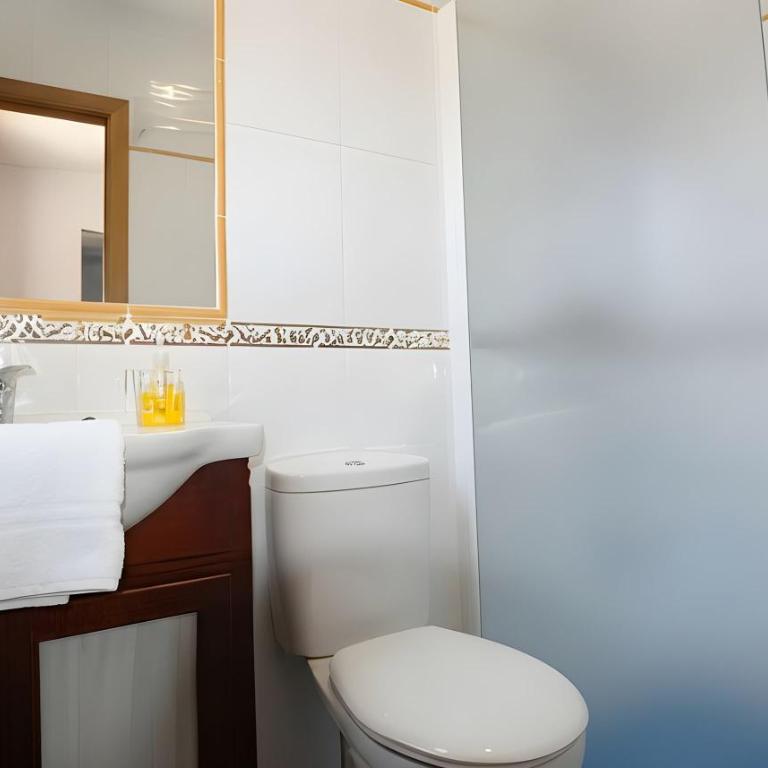 Apartamento con Aire Acondicionado y Parking solo aceptamos familias y parejas - Appartement - 7