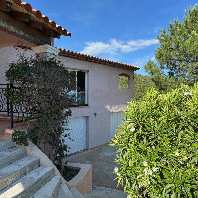 Villa Yasmine Cavalaire - Villa con vistas al mar - 22