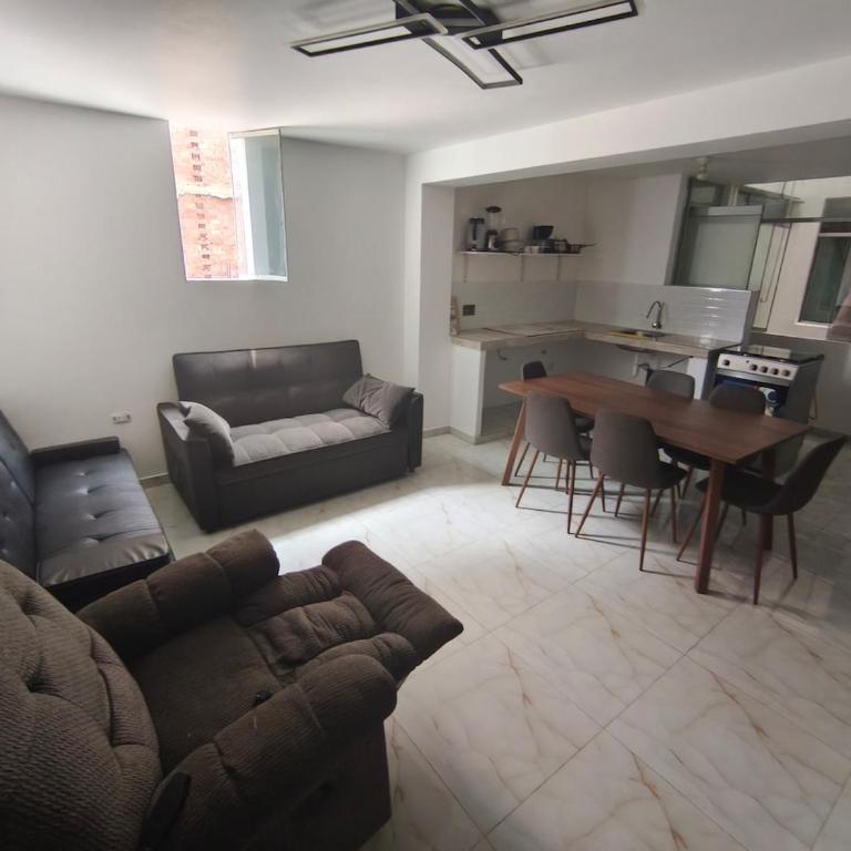 Casa GIGA 3 pisos - Apartamento - 42