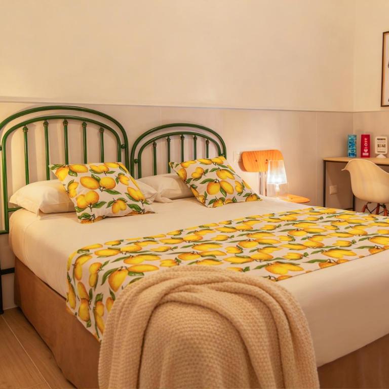 Palazzo Bevilacqua Rooms - Camera Tripla con Balcone - 9