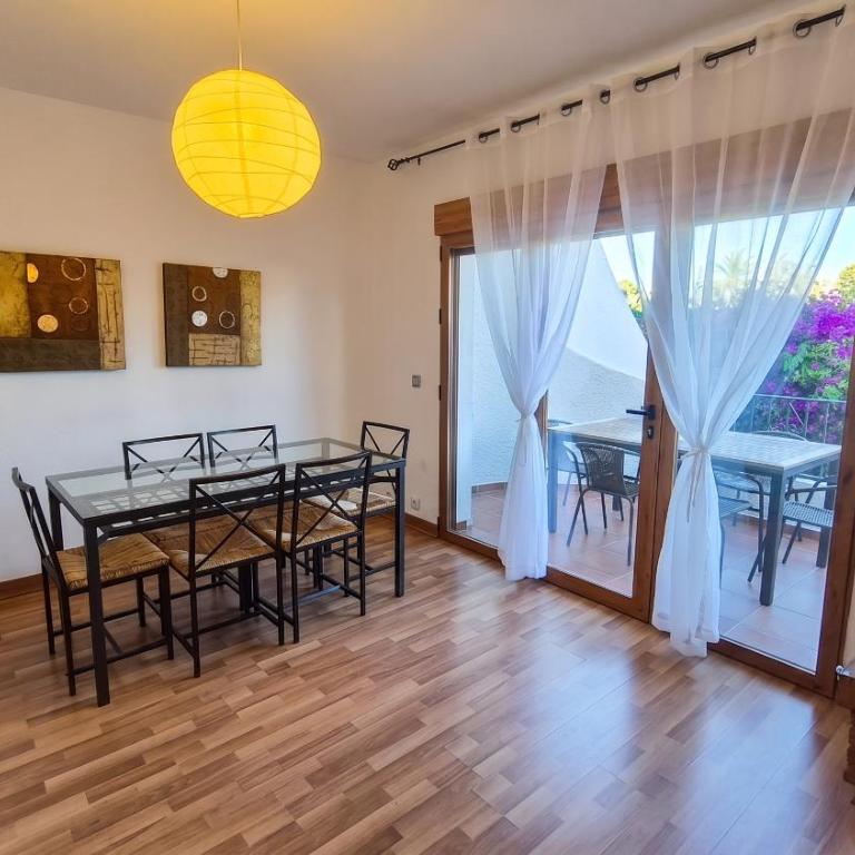Acogedor Bungalow con Piscina Inmersión - Bungalow - 2