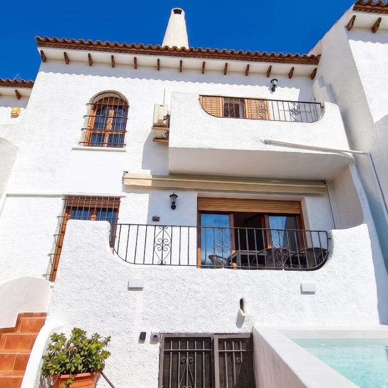 Acogedor Bungalow con Piscina Inmersión - Bungalow - 13