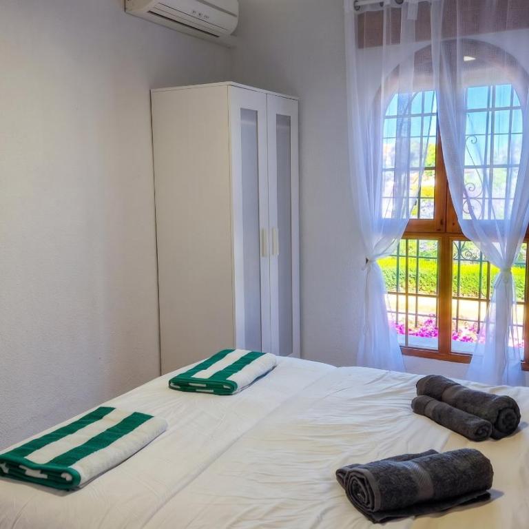 Acogedor Bungalow con Piscina Inmersión - Bungalow - 18