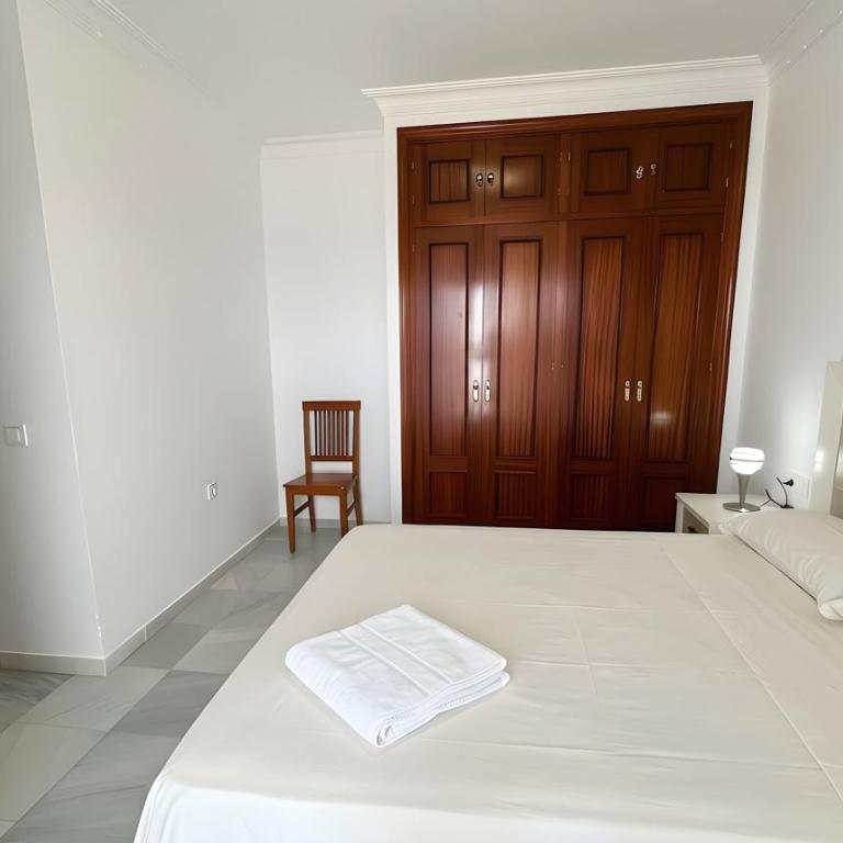 Alojamiento con balcon y espectaculares vistas al mar - Appartement - 10